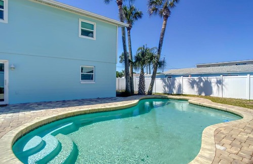 New Smyrna Beach House | One Piece ~ Duplex with Pool ~ 2 Minutes from Beach Flagler Avenue