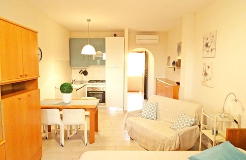 Santo Stefano al Mare Apartment | ONE-ROOM APARTMENT with BALCONY close to the SEA