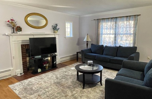 Lexington House | one room with two beds