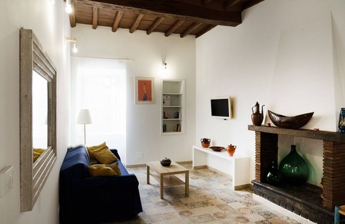 Lake Bracciano Apartment | One step away from the Castle! Accommodation in the historic center