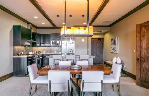 Truckee Apartment | One Village Place 502 by East West Hospitality