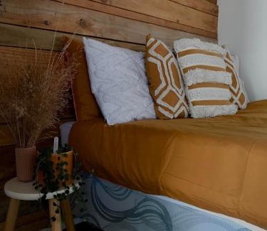 Greenlane - Ellerslie House | Onehunga Garden Tinyhouse with parking