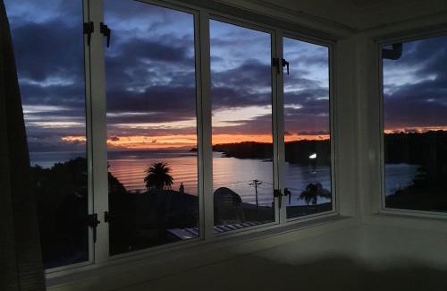 Oneroa Apartment | Oneroa Bay View Apartment
