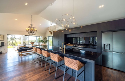 Oneroa House | Oneroa Olive Estate | Stay Waiheke