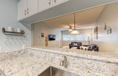 Lauderdale-by-the-Sea Condo | Only 150 yards to the beach., King Bed , Heated pool 1BR 1BATH