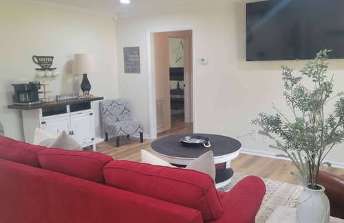 Albertville House | Only 2 blocks from the North entrance of Sand Mountain Park and Amphitheater!