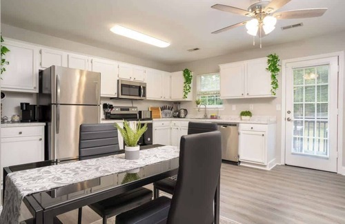 Rossville House | Only 3Minutes to Parkridge Hospital+10min Airport