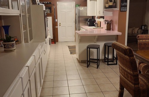 Sun City House | Only 4.8 miles from State Farm- Cardinals- stadium. Lovely 2+ bedroom home