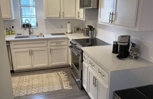 Central Naples Condo | Only 8 Minutes from Seagate Beach, Spacious 3BR 2BA Naples Condo Prime Location