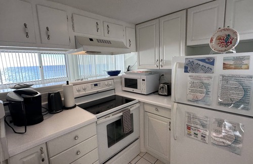 Sunnyside Condo | Only a few days open in July Hank & Grace's Hideaway at Pinnacle Port by 30A!