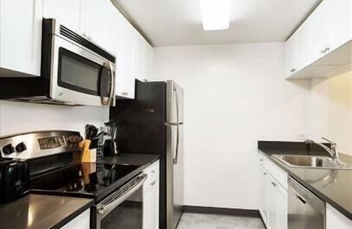 Hoboken Apartment | Onsite Retail & 24hr Gym | Hoboken Waterfront | nr Hudson Square