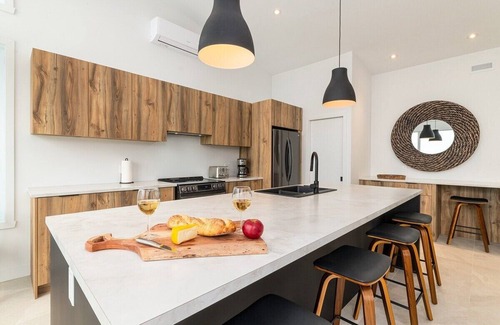 Les Eboulements Ski Chalet | Onyx 150: Scenic Rivew Views & Spa