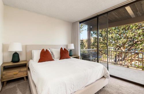 Marina del Rey Apartment | Onyx Oasis - Bold Marina 2BR Gem Indoor fireplace Water view