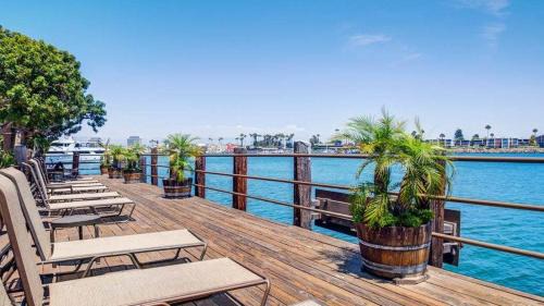 Marina del Rey Apartment | Onyx Oasis - Bold Marina 2BR Gem Indoor fireplace Water view