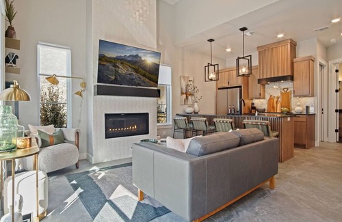 Edmond House | ONYX@TheLark | Designer Edmond Oasis