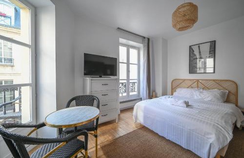 Gaillon Apartment | Opéra 2