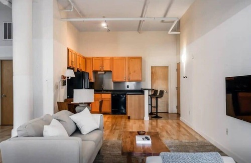 Downtown St. Louis Apartment | Open 2BR near the Enterprise CTR