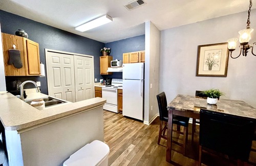 Auburn House | Open Concept AU Townhome w/Pool! Pets Welcome!