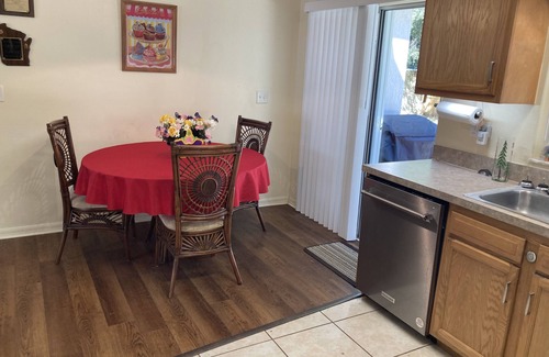 Belleview Heights House | Open concept floorplan home on corner lot next to The Villages and Ocala Florida