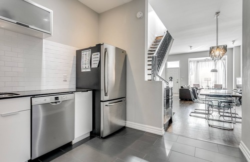 Palmerston Apartment | Open Concept Modern Little Italy Home