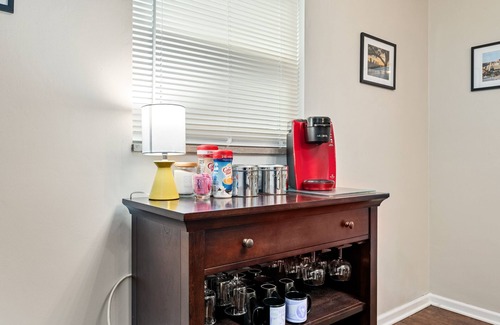 Brookline House | Open Floor 3-Bedroom Home⭐️15min to Dtwn🚗Private Garage🫃Kids Friendly