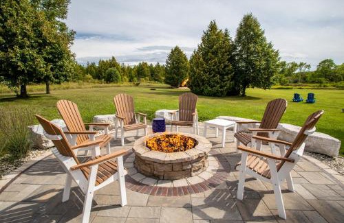 Sister Bay Hotel | Open Hearth Lodge