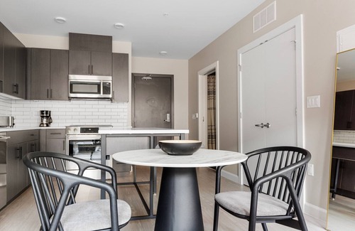 East Cambridge Apartment | Open Kendall Square Studio w/Gym, W/D & Rooftop, by Blueground