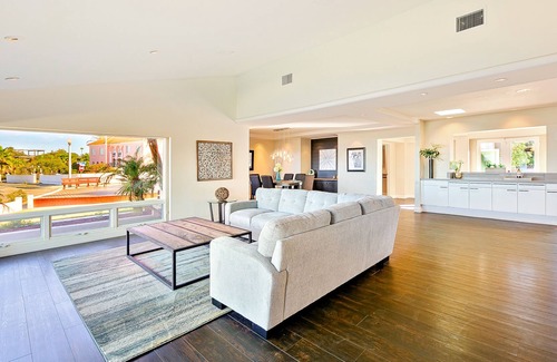 Sunset Cliffs House | Open, ocean-view home with central AC, grill, upscale kitchen & large patio