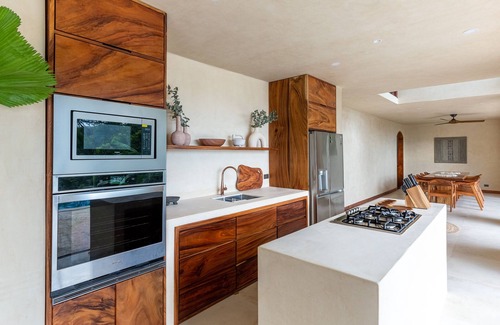 Las Delicias Villa | Open up for the Ocean View! Equipped, AC, Wi-Fi