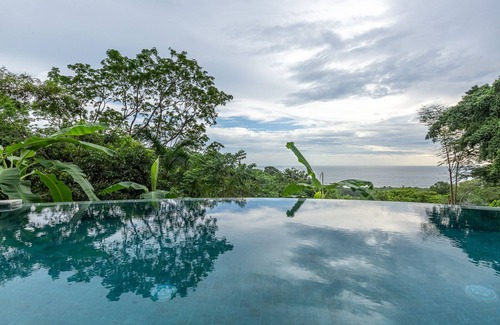 Las Delicias Villa | Open up for the Ocean View! Equipped, AC, Wi-Fi