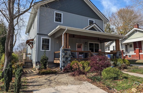 Asheville Apartment | OPEN! Walkable West Asheville Studio Apt with King Bed