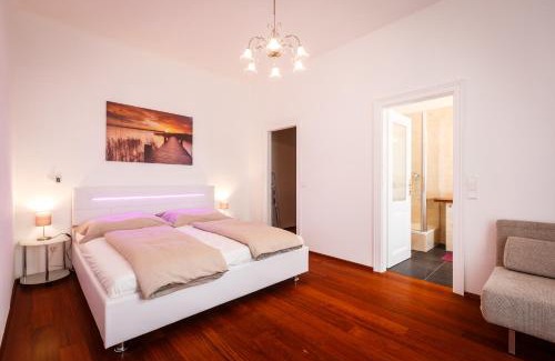 Innere Stadt Apartment | Operngasse Premium in "Your Vienna"
