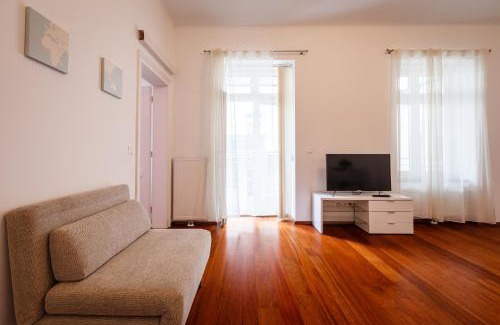 Innere Stadt Apartment | Operngasse Premium in "Your Vienna"