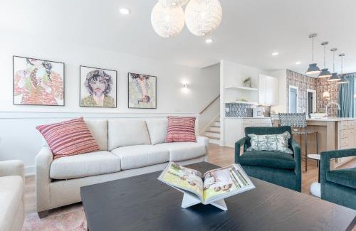 Talbot's Corner House | Ophelia & Owen at The Lucy by Stay Local Nashville