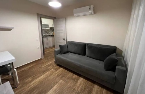 Kultur Mahallesi Apartment | Opposite Erasta shopping center, in the center, 3 km from the sea.