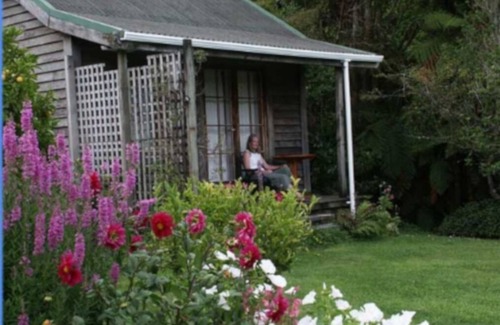 Collingwood Cottage | Opua Garden Cottage, sleeps 3