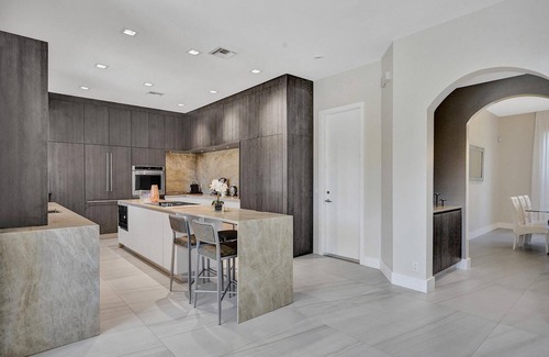 South Lake Villa | Opulence On The Bay ~ w/Heated Pool/Hot Tub/Near Beach 🏖️
