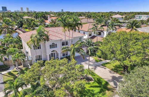 South Lake House | ~Opulence On The Bay - w/Pool/Hot Tub- Near Beach