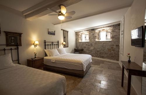 Ayvalik City Center Hotel | OPUS 1910 OTEL