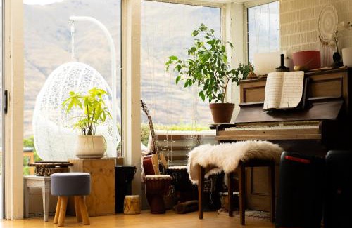 Sunshine Bay Cabin | Ora Retreat