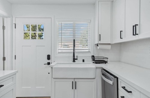 Logan Heights House | Orange Blossom -2BR Free Parking