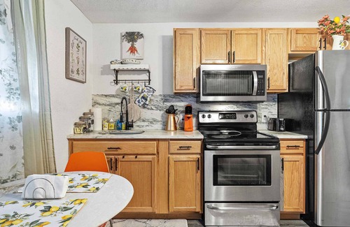 Seminole Heights House | Orange Blossom Place - Studio Apt Near Bars & Food