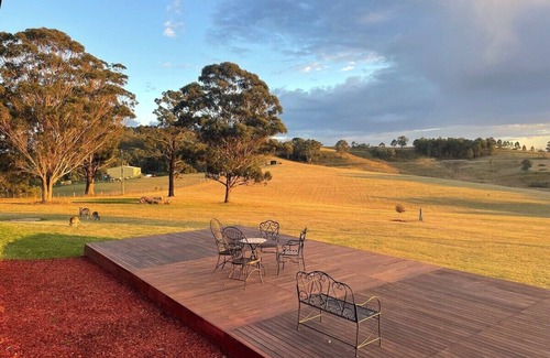 Lovedale Cottage | Orange cottage in Lovedale