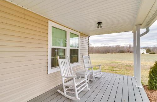 Livingston House | Orange Cottage with Hiking Access 1 Mi to Lake Anna
