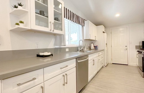 Southwest Anaheim House | Orange County home with backyard, sleep 10, minutes away from theme parks