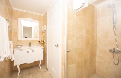 Kemer Resort | Orange County Kemer
