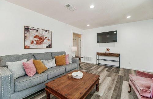 Southeast Pensacola House | Orange Crush