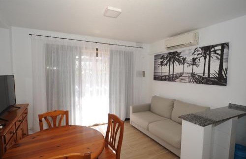 Benicassim House | Orange Park Estudio Jardin vista piscina