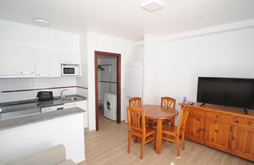 Benicassim House | Orange Park Estudio Jardin vista piscina