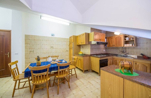 Agerola Apartment | ORANGE Room, Villa INCORONATA